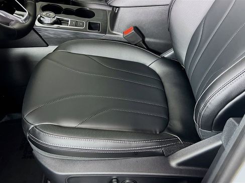 New 2025 Ford Escape SE w/ PHEV Premium Package image 23