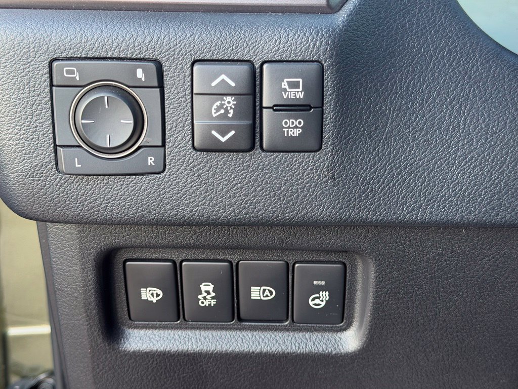 Used 2023 Lexus GX 460 w/ Black Line Special Edition AWD/4WD image 33