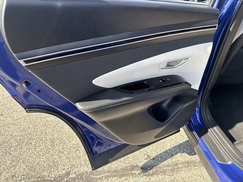 Used 2023 Hyundai Tucson Limited image 18