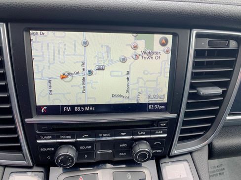 Used 2013 Porsche Panamera 4S image 8