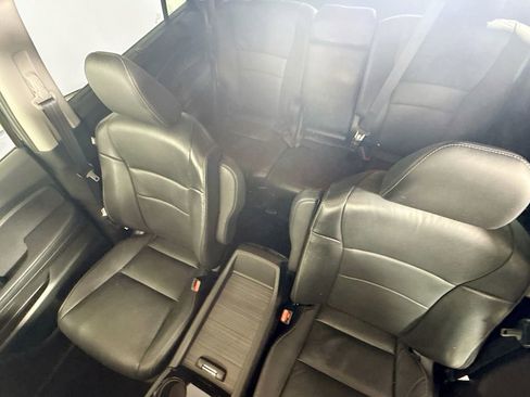 Used 2021 Honda Pilot Touring image 22