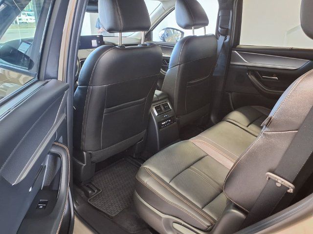 Used 2025 MAZDA CX-70 Plug-In Hybrid w/ Premium Pkg AWD/4WD image 17