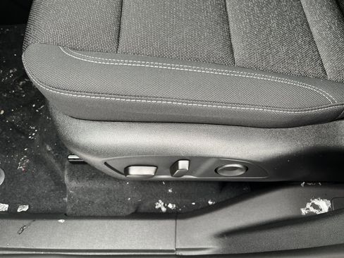 New 2026 Chevrolet Traverse LT image 13