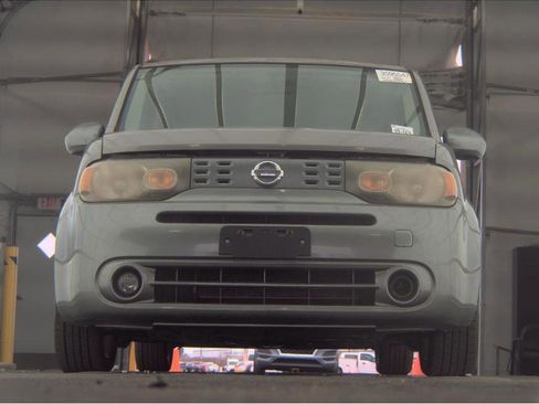 Used 2012 Nissan Cube 1.8 SL w/ SL Preferred Pkg image 2