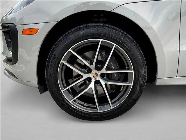 Used 2024 Porsche Macan Turbo AWD/4WD image 10