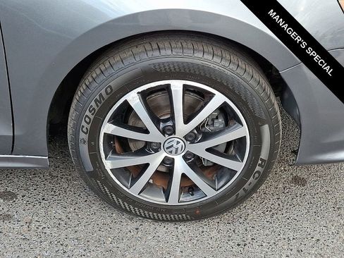 Used 2018 Volkswagen Jetta SE image 9