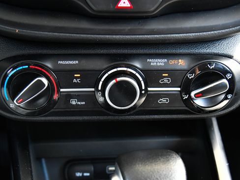 Used 2023 Kia Soul LX image 21