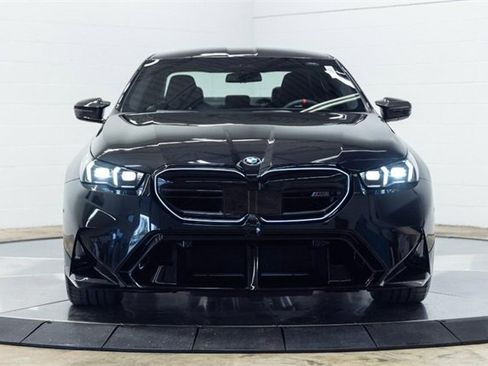 New 2026 BMW M5 image 7