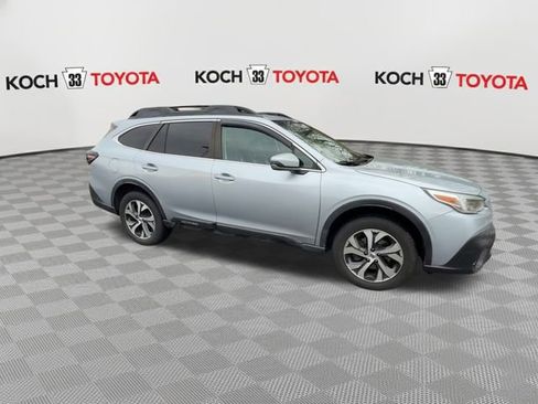 Used 2020 Subaru Outback Limited image 3