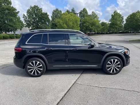 Used 2022 Mercedes-Benz GLB 250 image 2