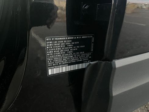 Used 2025 Volkswagen Taos SE image 29