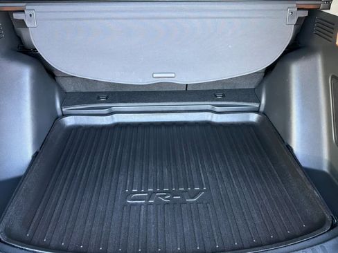 Used 2022 Honda CR-V Touring image 16