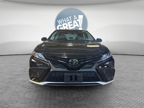 Used 2023 Toyota Camry XSE image 9