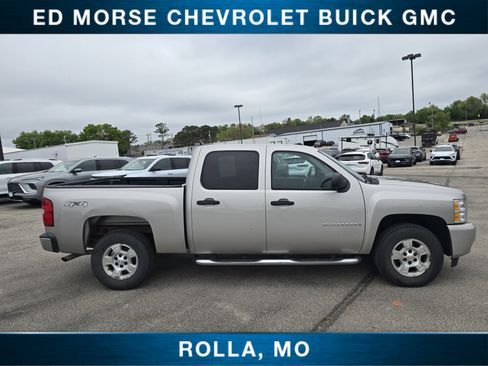 Used 2007 Chevrolet Silverado 1500 LT w/ 1LT Convenience Package AWD/4WD image 2