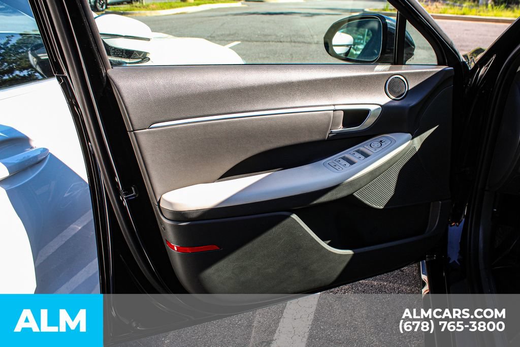 Used 2025 Hyundai Sonata SEL FWD image 33