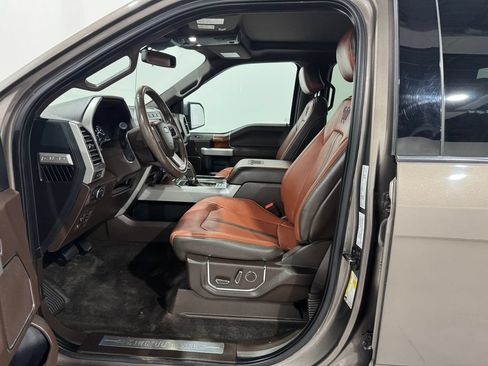 Used 2018 Ford F150 King Ranch w/ Equipment Group 601A Luxury AWD/4WD image 14