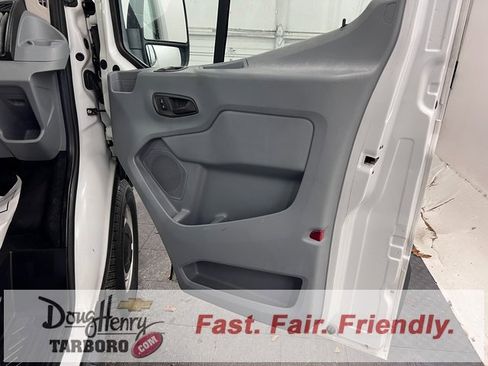 Used 2017 Ford Transit 250 Base image 39