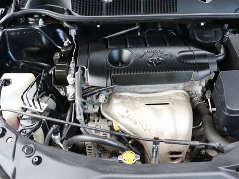 Used 2015 Toyota Venza LE image 38