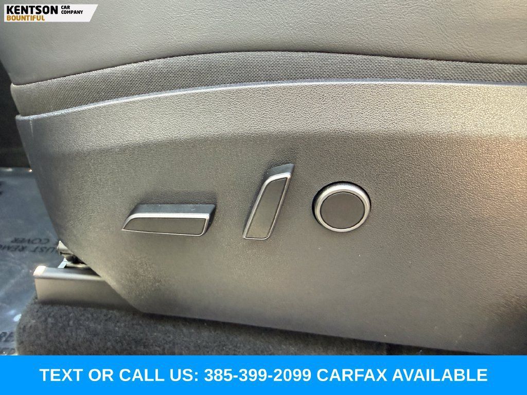 Used 2023 Tesla Model Y Long Range AWD/4WD image 29