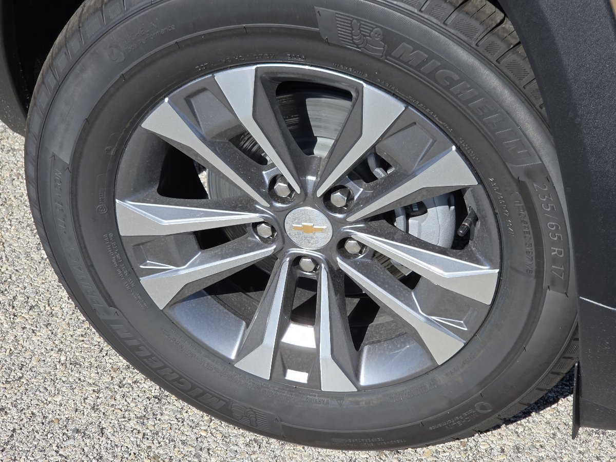 New 2027 Chevrolet Equinox LT w/ Convenience Package II AWD/4WD image 15