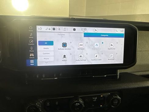 Certified 2024 Jeep Wrangler Unlimited w/ Convenience Group AWD/4WD image 9