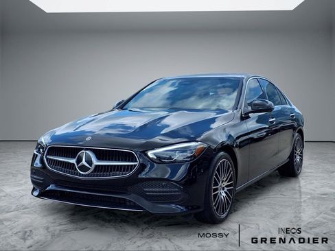 Used 2023 Mercedes-Benz C 300 Sedan image 4