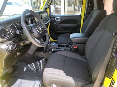 Used 2023 Jeep Wrangler Sport AWD/4WD image 10