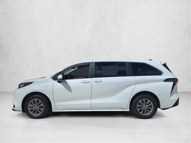 Used 2023 Toyota Sienna LE FWD image 8