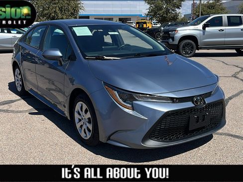 Used 2022 Toyota Corolla LE image 1