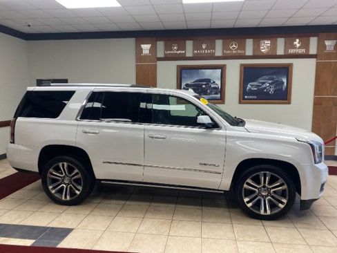 Used 2019 GMC Yukon Denali w/ Denali Ultimate Package AWD/4WD image 2