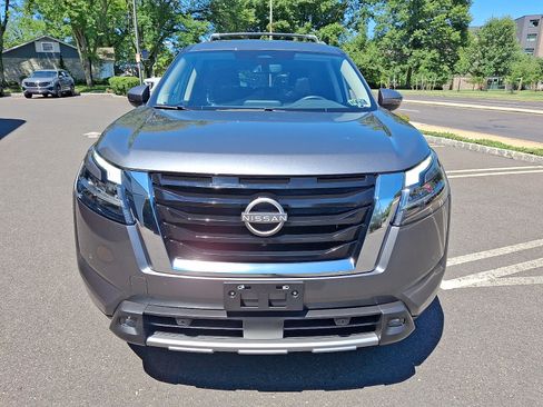 Certified 2024 Nissan Pathfinder SL w/ SL Premium Package AWD/4WD image 2