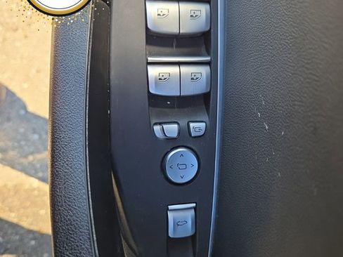 Used 2023 BMW X3 xDrive30i w/ Convenience Package image 25