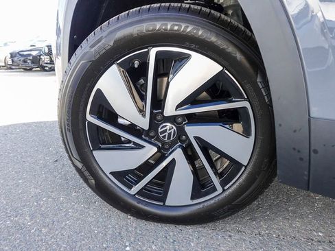 New 2026 Volkswagen Atlas SE image 11