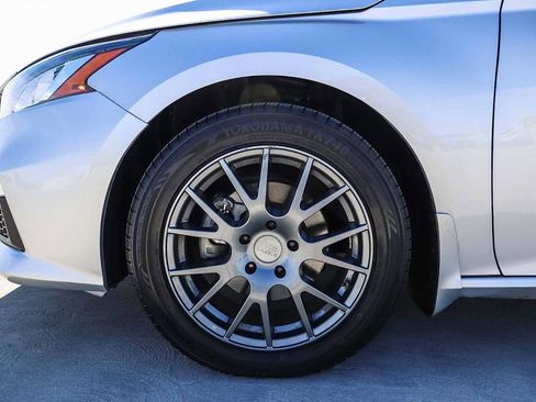 Used 2020 Nissan Altima 2.5 SR image 11