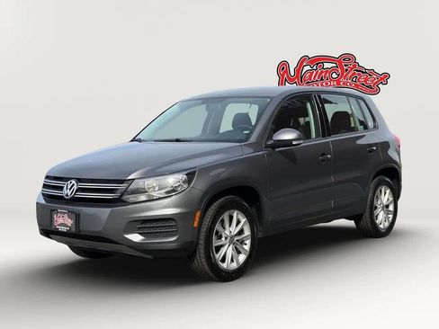 Used 2017 Volkswagen Tiguan S image 3