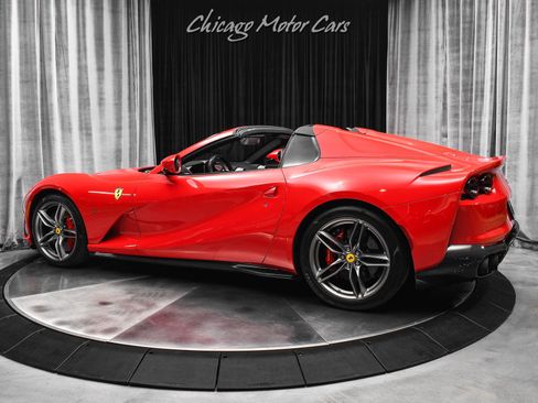 Used 2021 Ferrari 812 GTS image 3