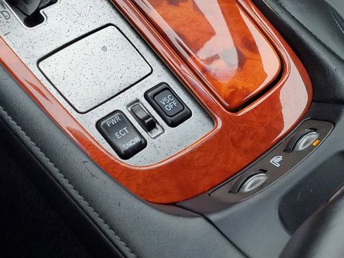 Used 2006 Lexus SC 430 Convertible w/ Preferred Accessory Pkg image 32