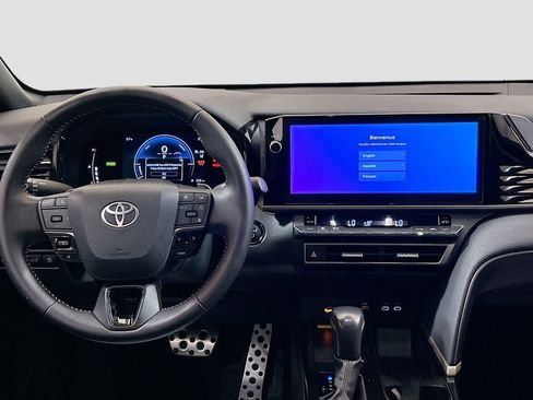 Used 2025 Toyota Camry SE w/ Multimedia Upgrade Package FWD image 19