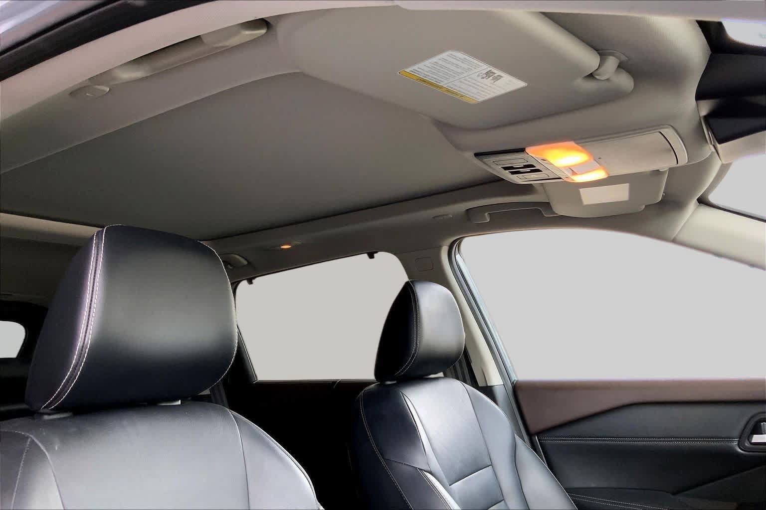 Used 2023 Nissan Rogue SL w/ SL Premium Package FWD image 14