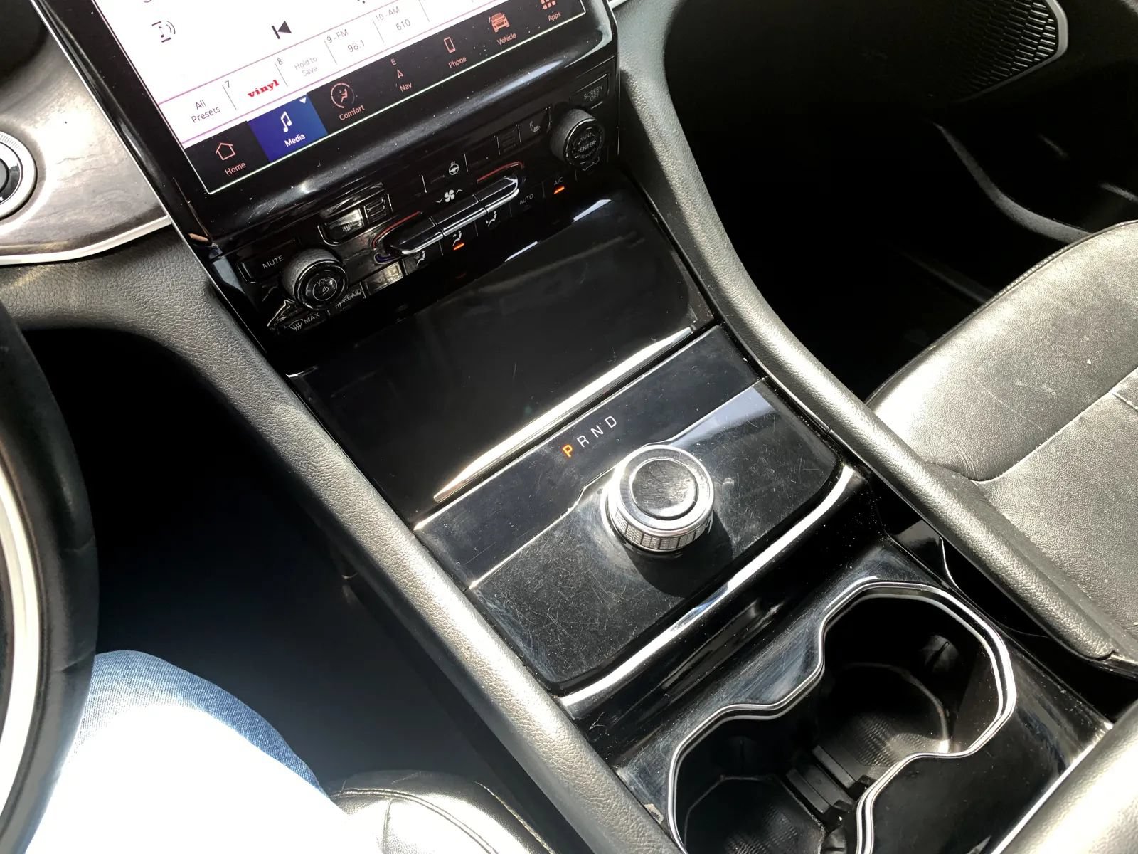 Used 2022 Jeep Grand Cherokee L Limited RWD image 18
