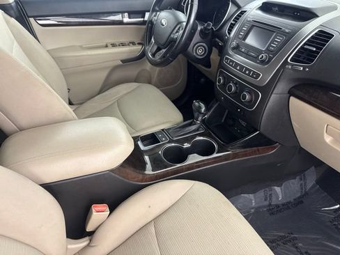 Used 2015 Kia Sorento LX AWD/4WD image 21