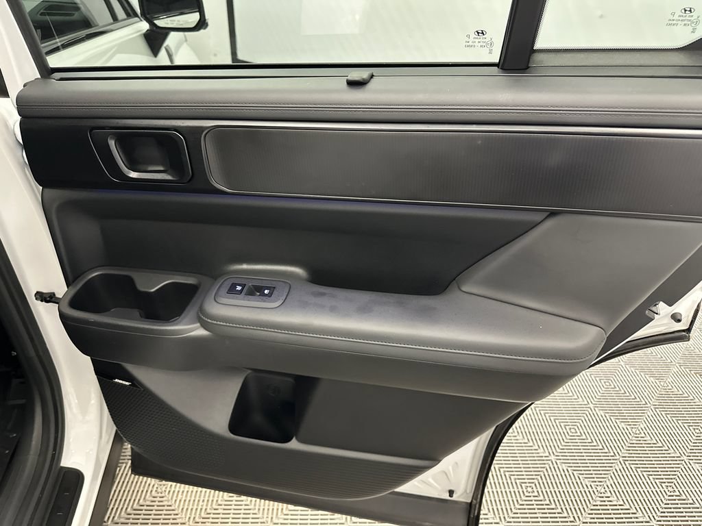 Used 2025 Hyundai Santa Fe Calligraphy FWD image 18