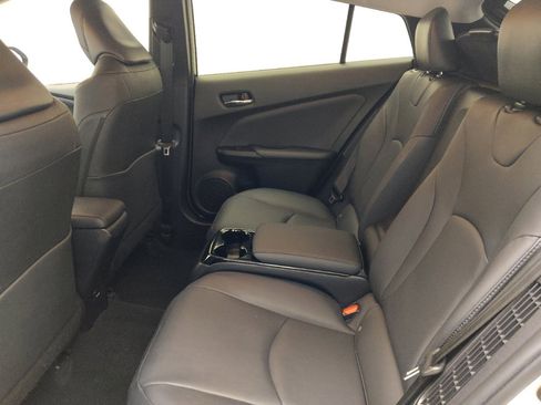 Used 2019 Toyota Prius Prime Advanced image 18