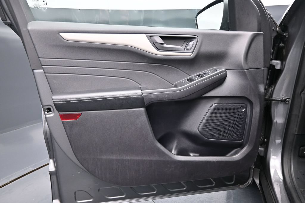 Used 2022 Ford Escape SE w/ SE Sport Appearance Package FWD image 10