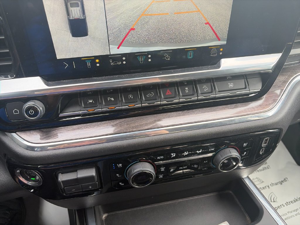 Used 2023 Chevrolet Silverado 1500 LTZ AWD/4WD image 24