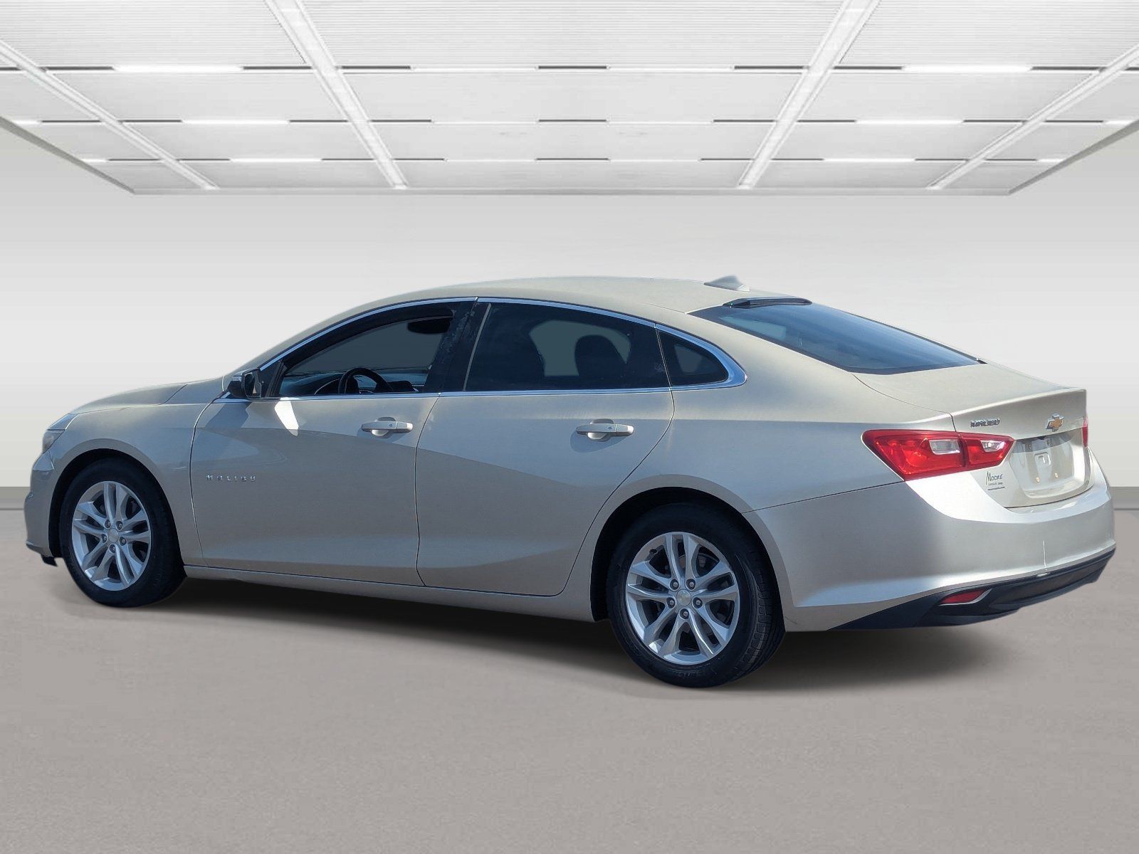 Used 2016 Chevrolet Malibu LT FWD image 3