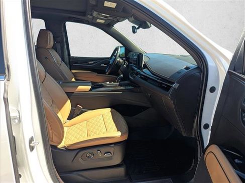 Used 2021 Cadillac Escalade Premium Luxury image 20