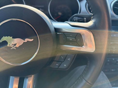 Used 2018 Ford Mustang GT RWD image 13