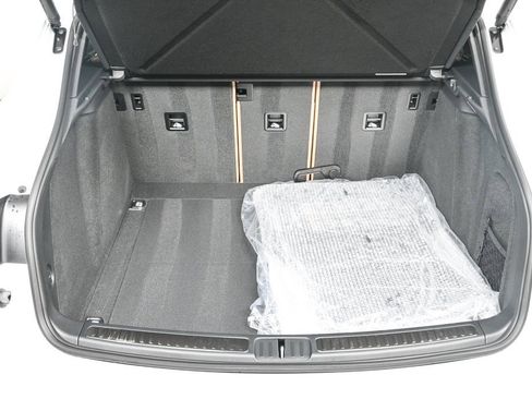 Certified 2025 Porsche Macan image 30