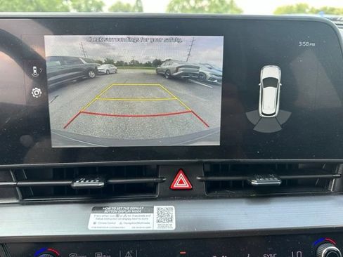 Used 2023 Kia Sportage EX FWD image 16